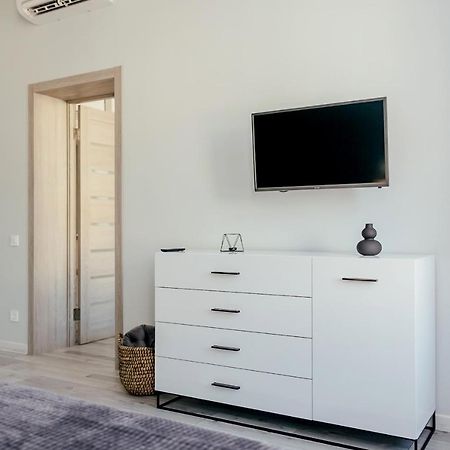 Апартаменты Lara Apartament 2 Львов Экстерьер фото